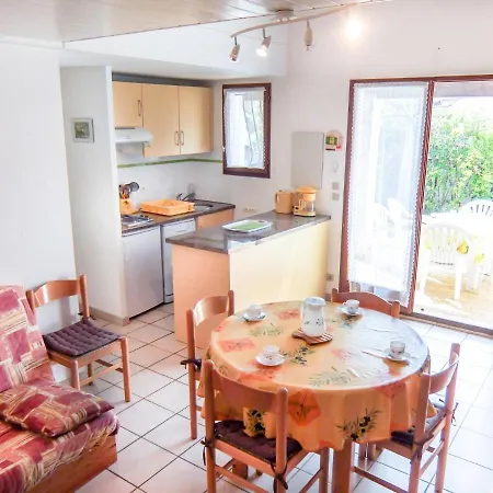 Les Lauriers Roses By Interhome Saint-Cyprien (Pyrenees-Orientales)