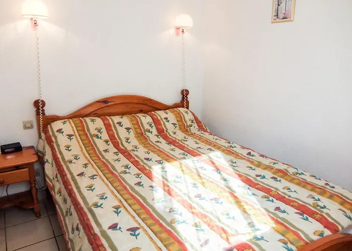Les Lauriers Roses By Interhome Tatil Evi Saint-Cyprien (Pyrenees-Orientales)